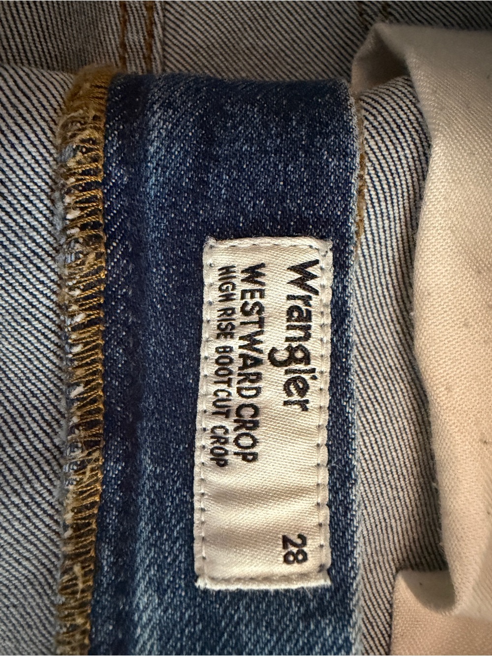 Wrangler Blue Ankle Crop Jeans - Picture 7 of 8